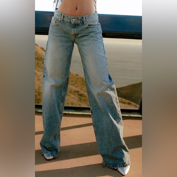 REVICE Denim - REVICE Classic Wide-Leg Women's Jeans in Light Blue